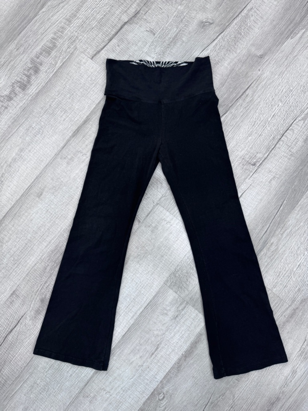 Paris Angel Y2K Black Flare Yoga Pants Size L Rhinestone Wing Fleur De Lis